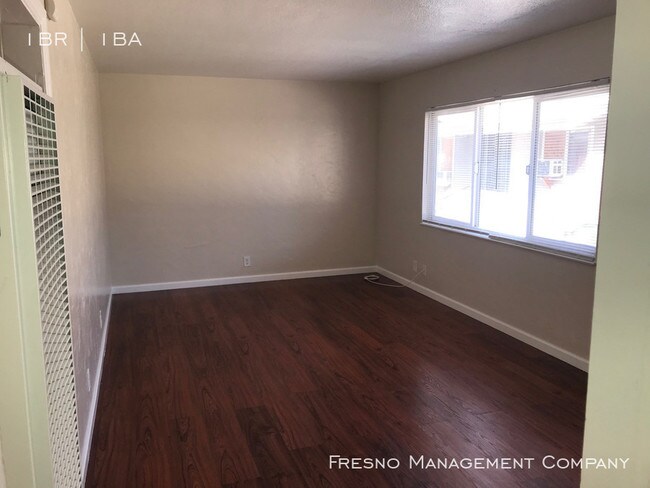 Foto del edificio - 422 N Glenn Ave