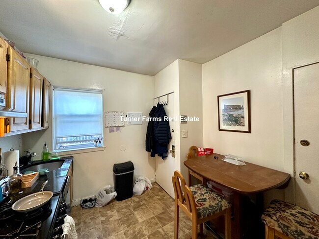 Foto del edificio - 218 W 8th St