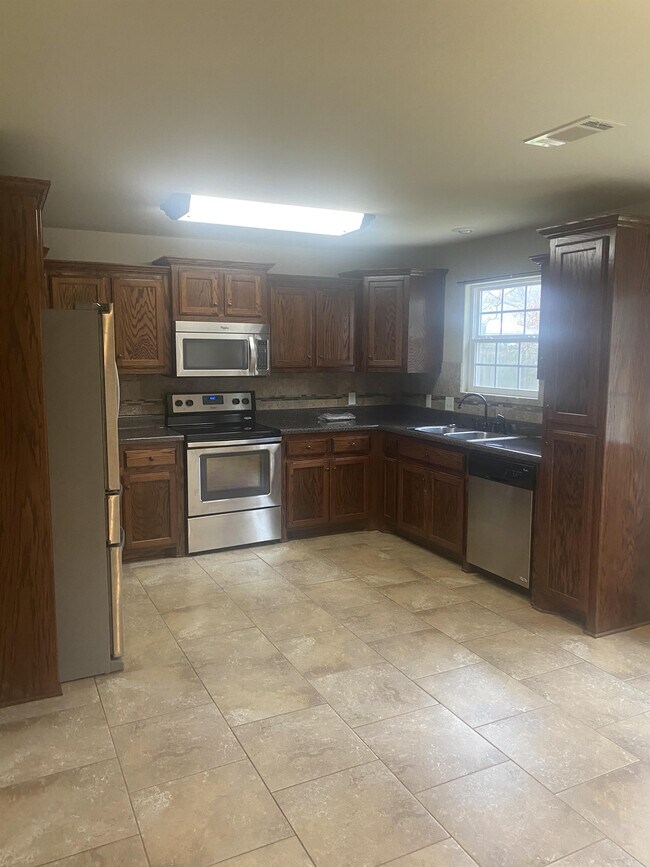 Building Photo - 113 Kee Cove Ct