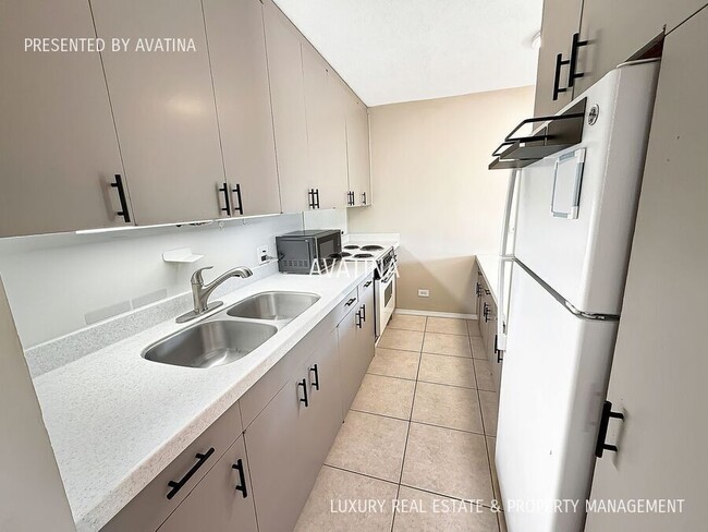 Building Photo - 1511 Nuuanu Ave