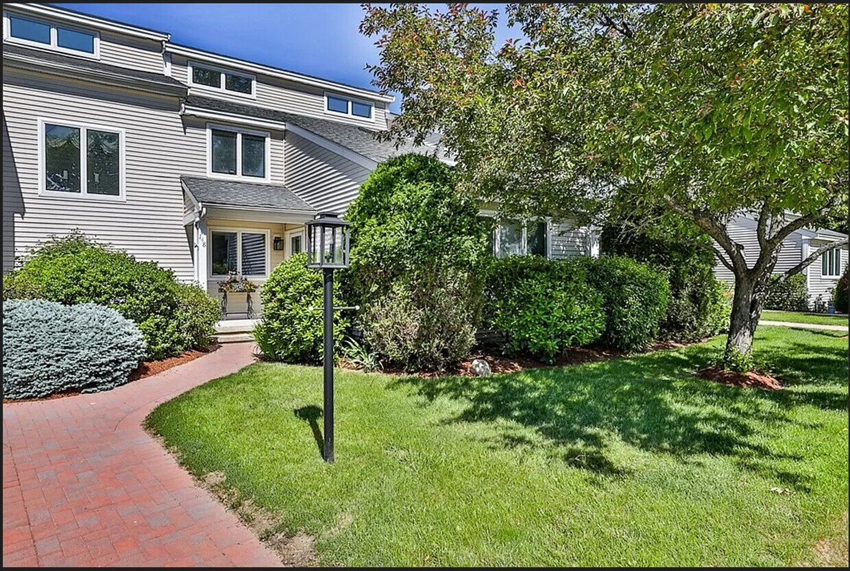 Foto principal - 148 Westview Dr