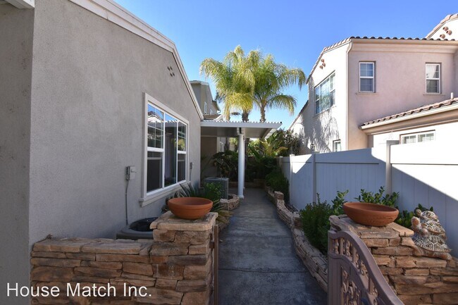 Building Photo - 4 br, 3 bath House - 46342 Lone Pine Dr