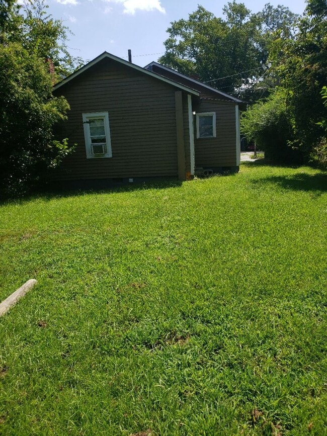 3 Bedroom, 1.5 Bath Home - 3 Bedroom, 1.5 Bath Home
