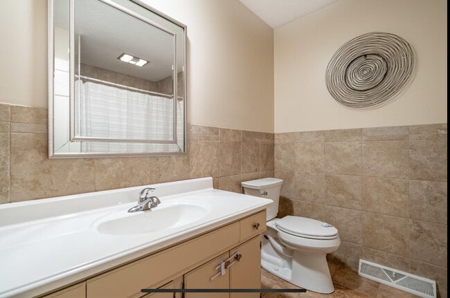 Foto del edificio - 2211 Kipping St