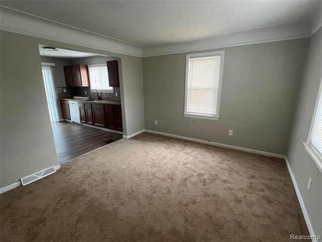 Foto del edificio - 6719 McGuire St
