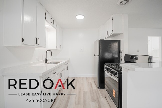 Foto del edificio - 6501 Cherry Ave