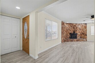 Building Photo - 313 Fox Cir