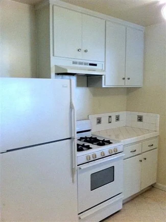 Building Photo - 734-736 McClatchy Way