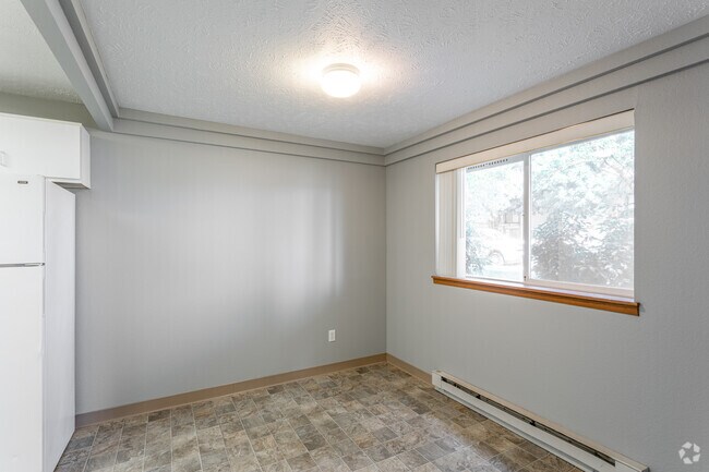 Knightsbridge - 1 habitación, 1 baño - 711 pies cuadrados - Knightsbridge Communities