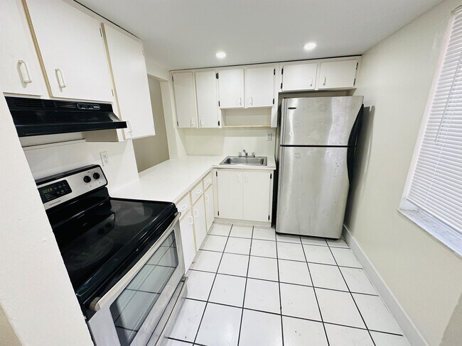 Photo - 505 NW 177th St (Miami Gardens, FL) Townhome