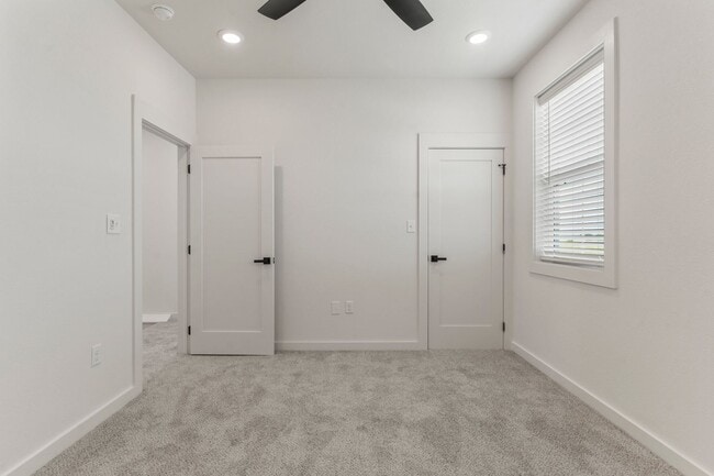 Interior Photo - Flyway Crossings