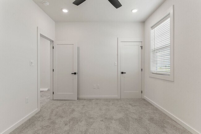 Interior Photo - Flyway Crossings