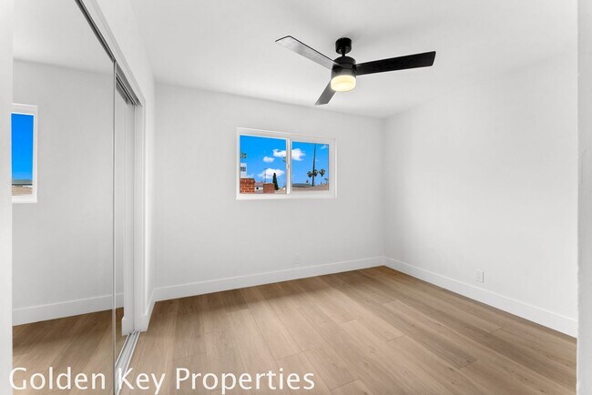 Foto del edificio - Welcome to your beautifully remodeled apartment in South Oceanside just a few blocks from the beach!