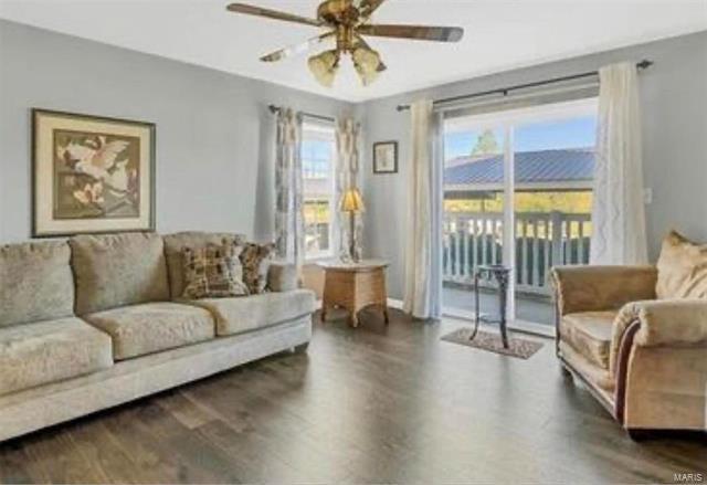 Foto del edificio - 3100 Spring Creek Ln