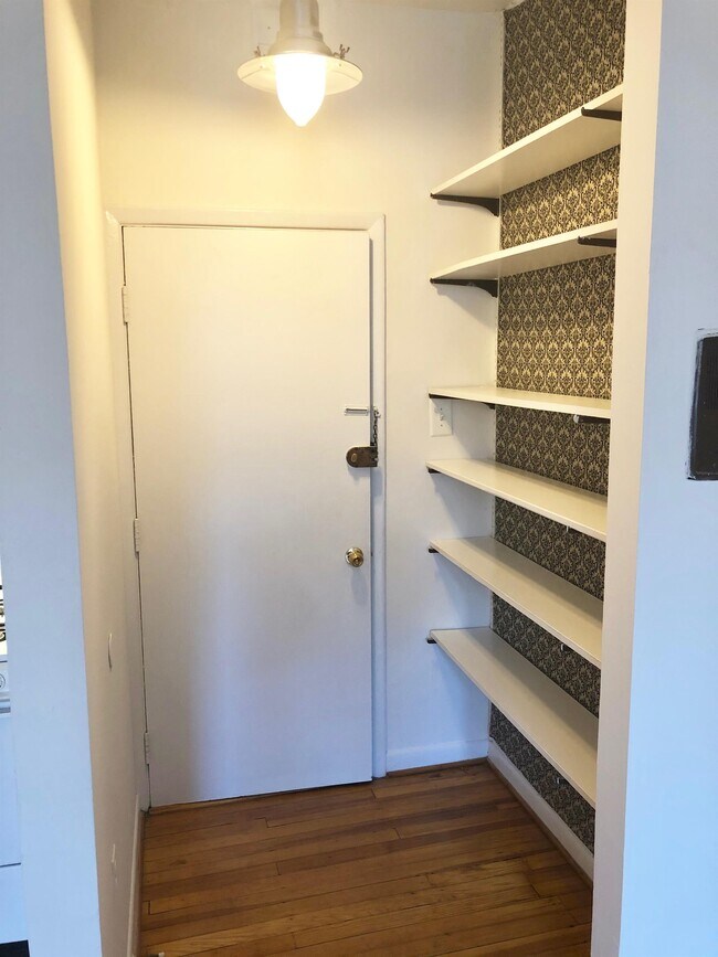 Building Photo - 320 Constitution Ave NE