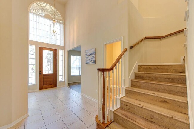 Foto del edificio - 5807 Pheasant Ridge Ln