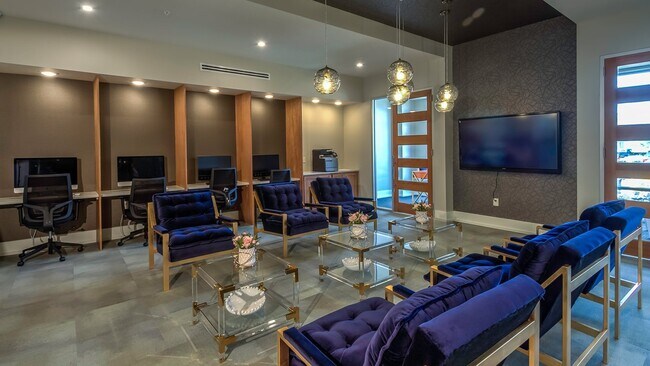Foto del edificio - 7511 Solstice Cir