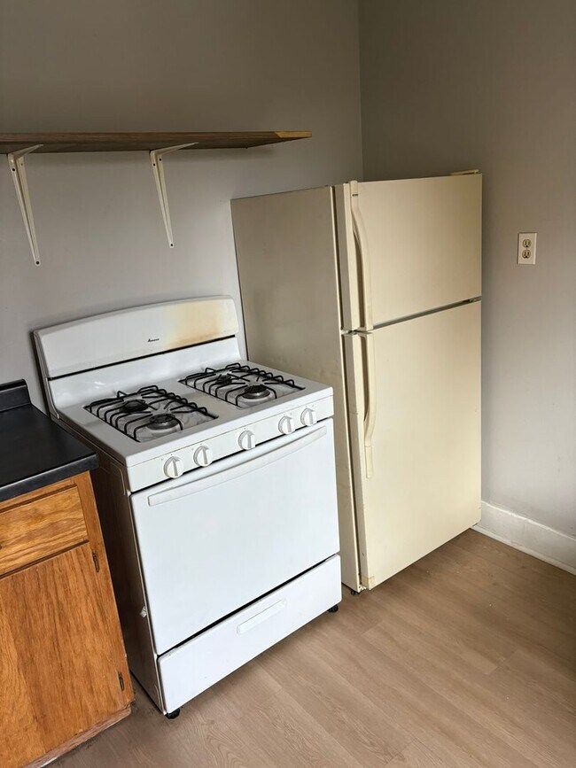 Foto del edificio - 225 Allen St