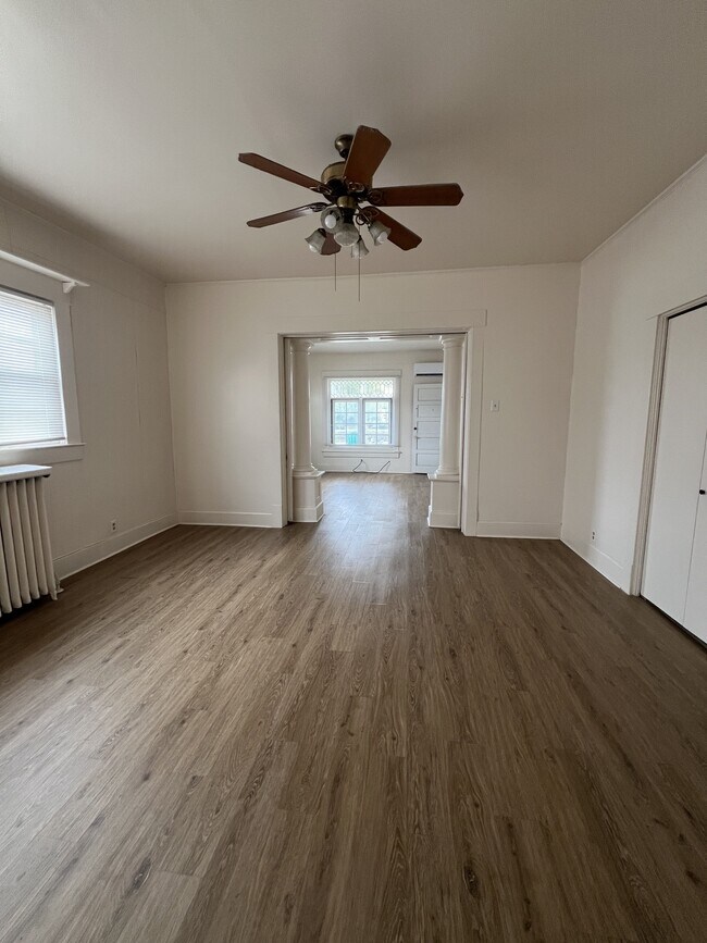 Foto del edificio - 206 N Jefferson St