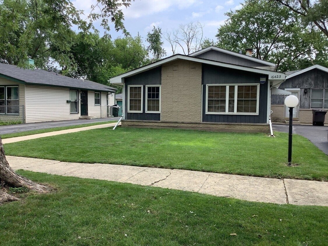 Primary Photo - 16423 Paulina St