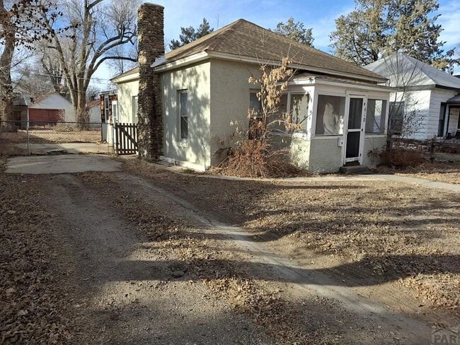 Building Photo - 410 6th St