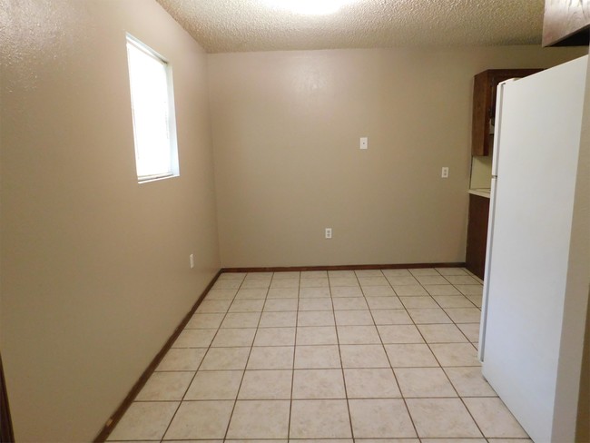 Building Photo - 3109 S 14th St