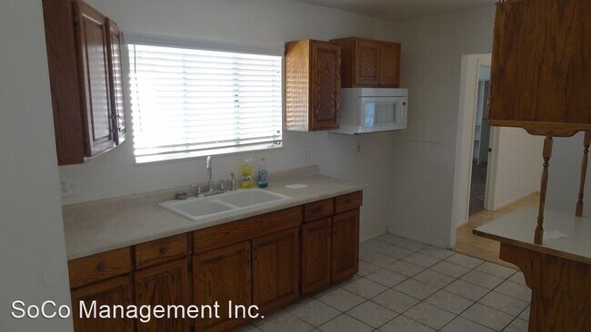 Building Photo - 5 br, 3 bath House - 740 S Riverside Avenue