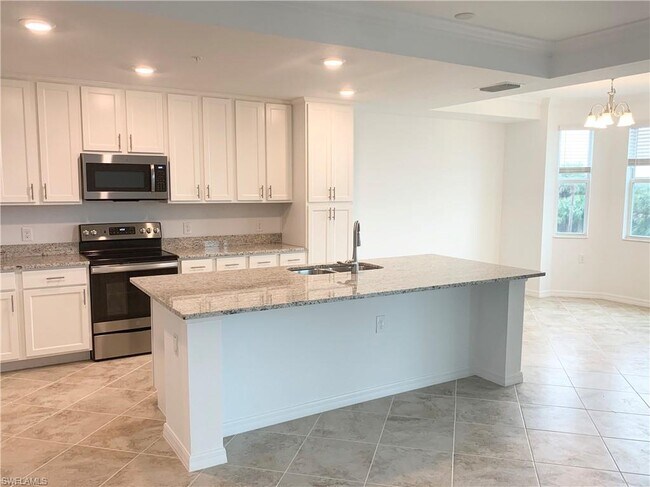 Building Photo - 14701 Heritage Landing Blvd