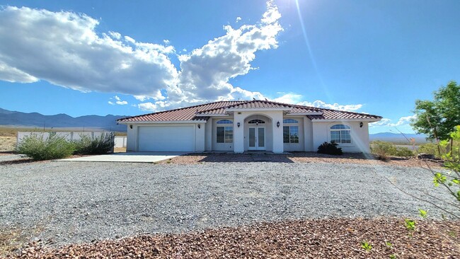 Foto del edificio - FORT CHURCHILL ESTATES - Meadow Creek Lane