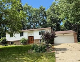 Building Photo - 5405 Cherokee Dr NW