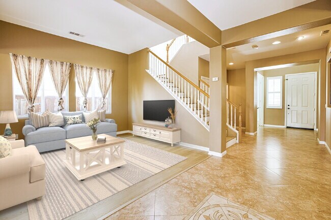 Foto del edificio - Experience Scenic Luxury in This Spectacular 4-Bed+Office/4-Bath Home Within the Exclusive Sycamo...