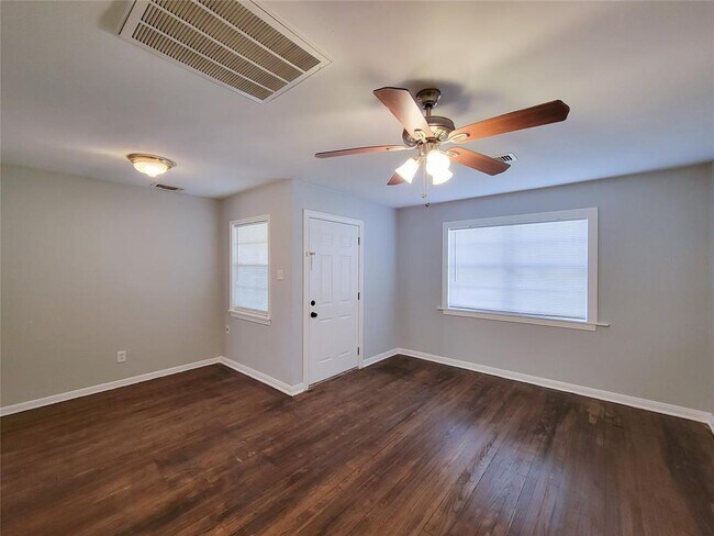 Building Photo - 12422 Mylla St