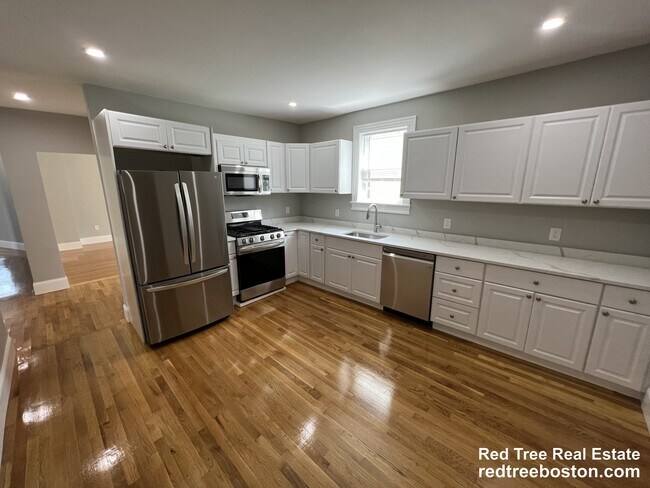 Building Photo - 366 Highland Ave