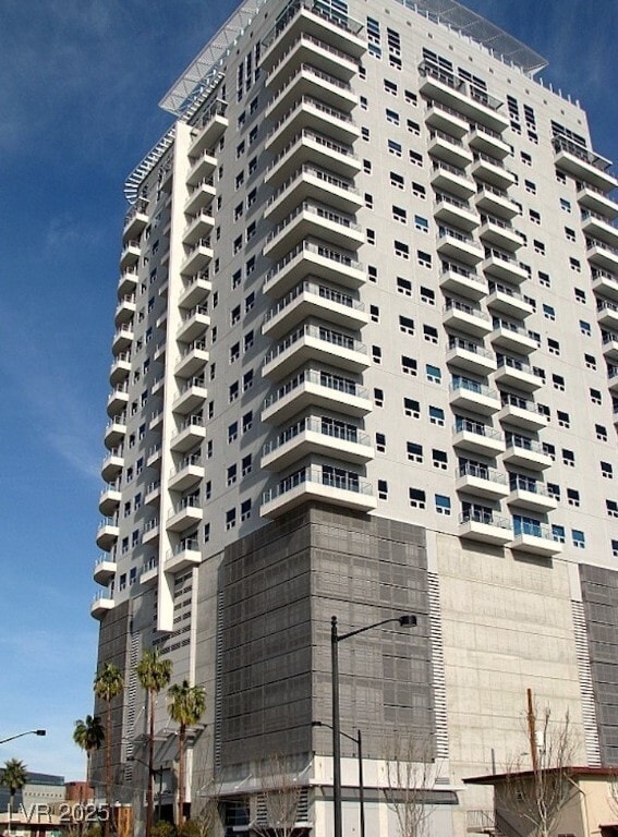 Building Photo - 200 Hoover Ave