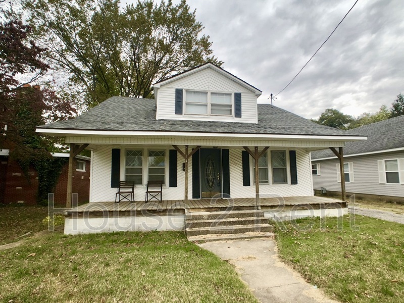 Foto principal - 1405 E Elm St