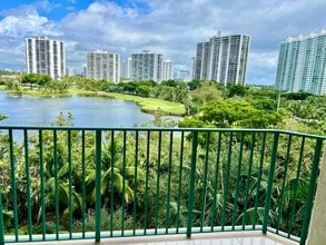 Building Photo - 20000 E Country Club Dr