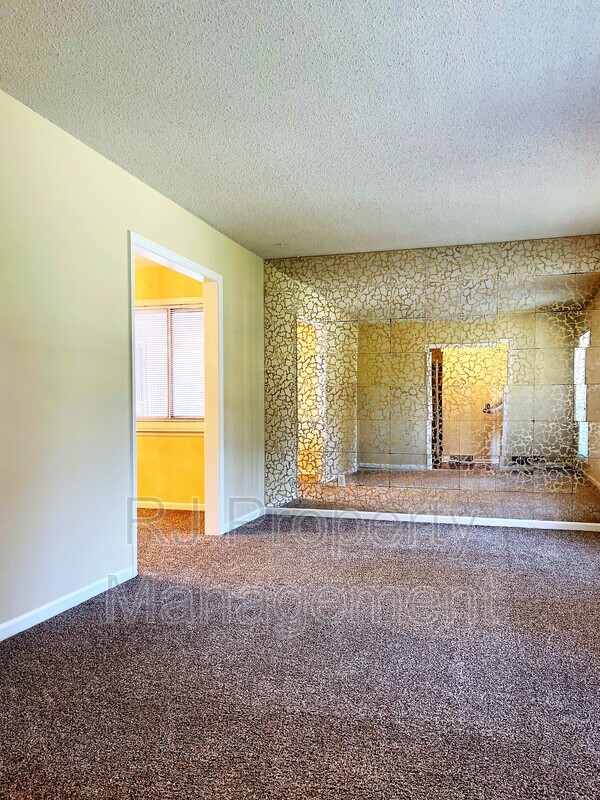 Foto del edificio - 3235 Foxgate Dr