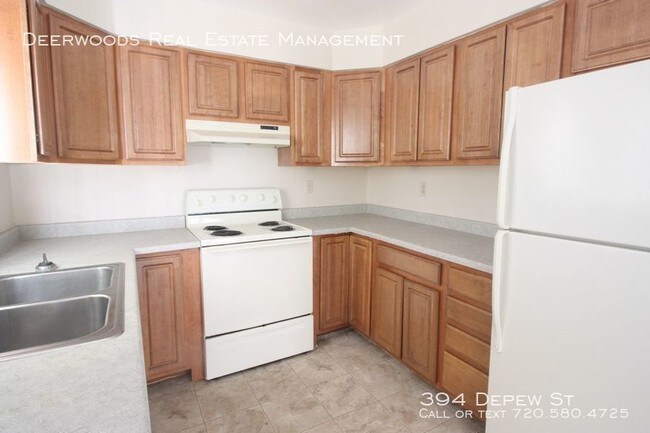 Building Photo - 394 Depew St