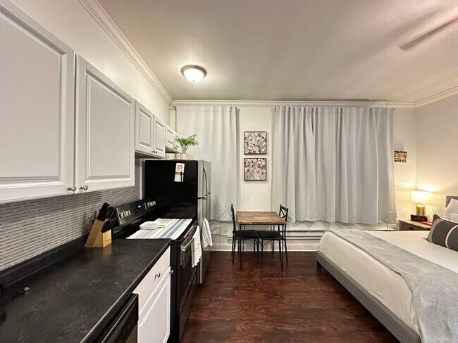 Foto del edificio - 3345 N Marshfield Ave