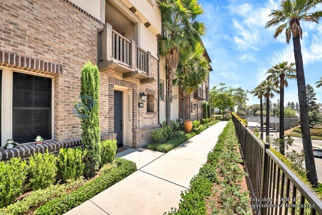 Foto del edificio - 833 Iris Way