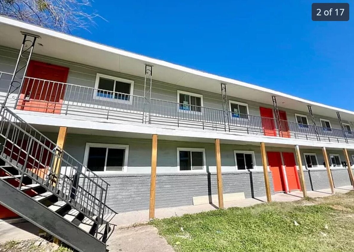 Primary Photo - 2807 Observation Dr