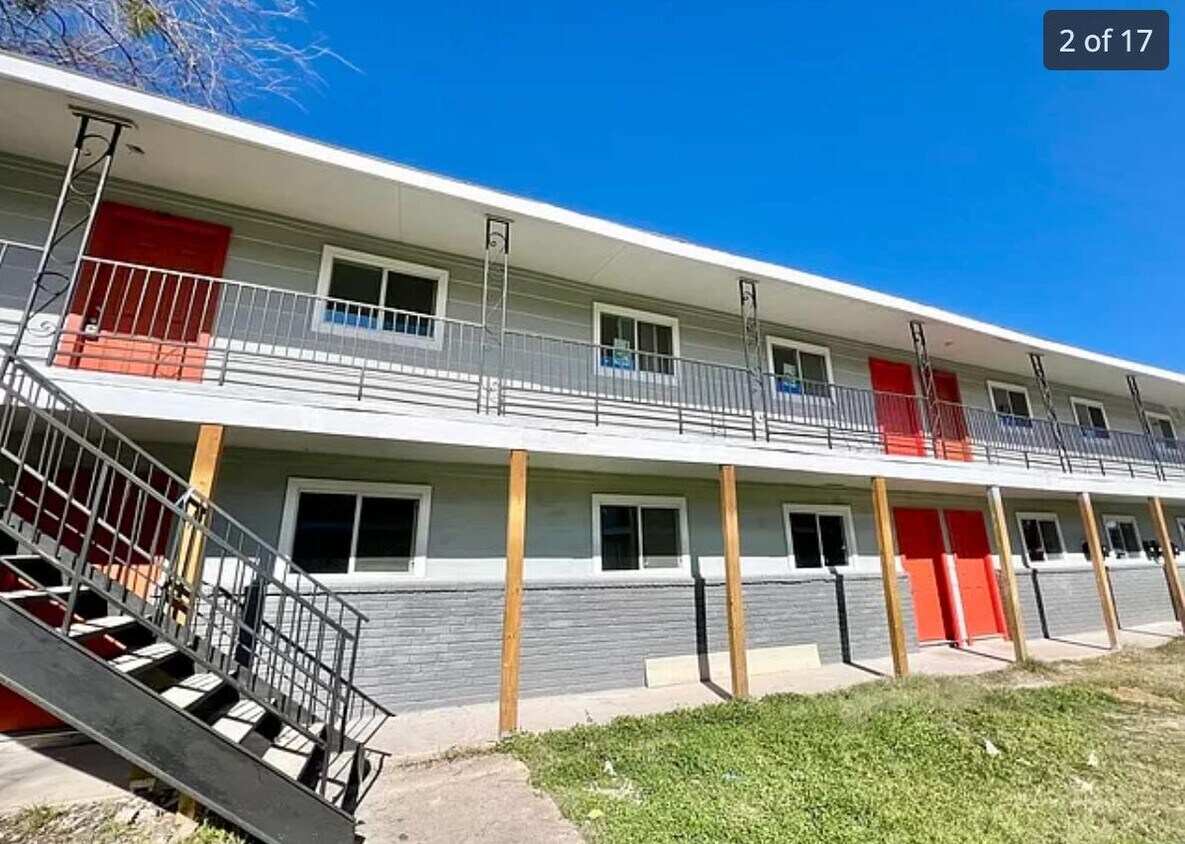 Photo - 2807 Observation Dr - 12