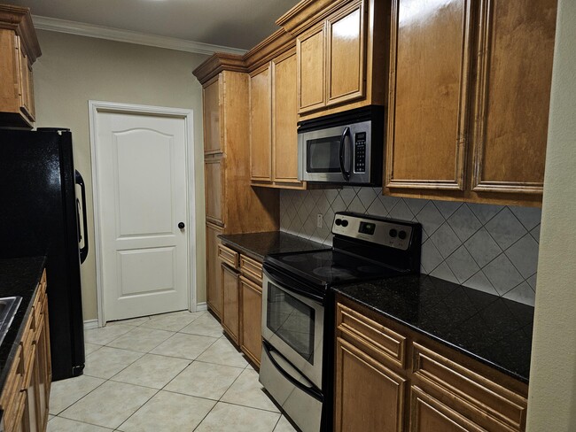 Foto del edificio - 6214 Manresa Dr