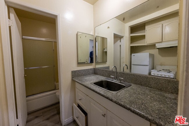 Building Photo - 947 Westmoreland Ave