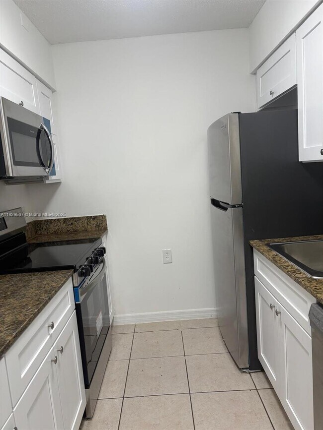 Foto del edificio - 19800 SW 103rd Ct
