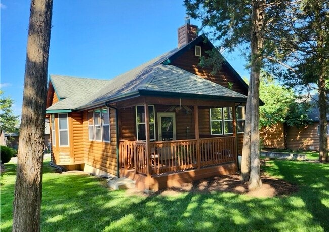 Building Photo - 207 Weiskopf Way