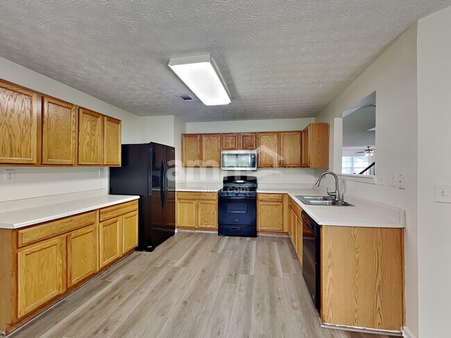 Foto del edificio - 639 Stonecrest Dr
