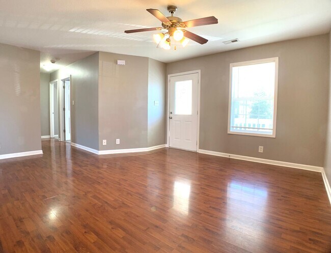 Building Photo - 118 N Cavalcade Cir