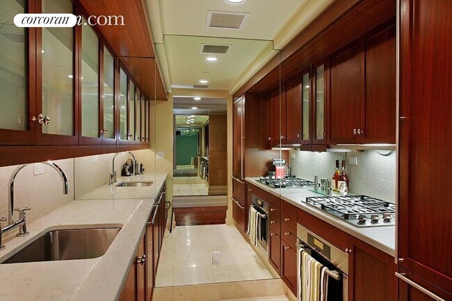Foto del edificio - 140 E 63rd St