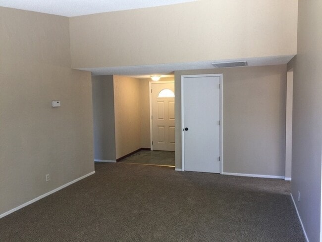 Building Photo - Pretty in Beige - Sparks 4 Bedroom Single ...
